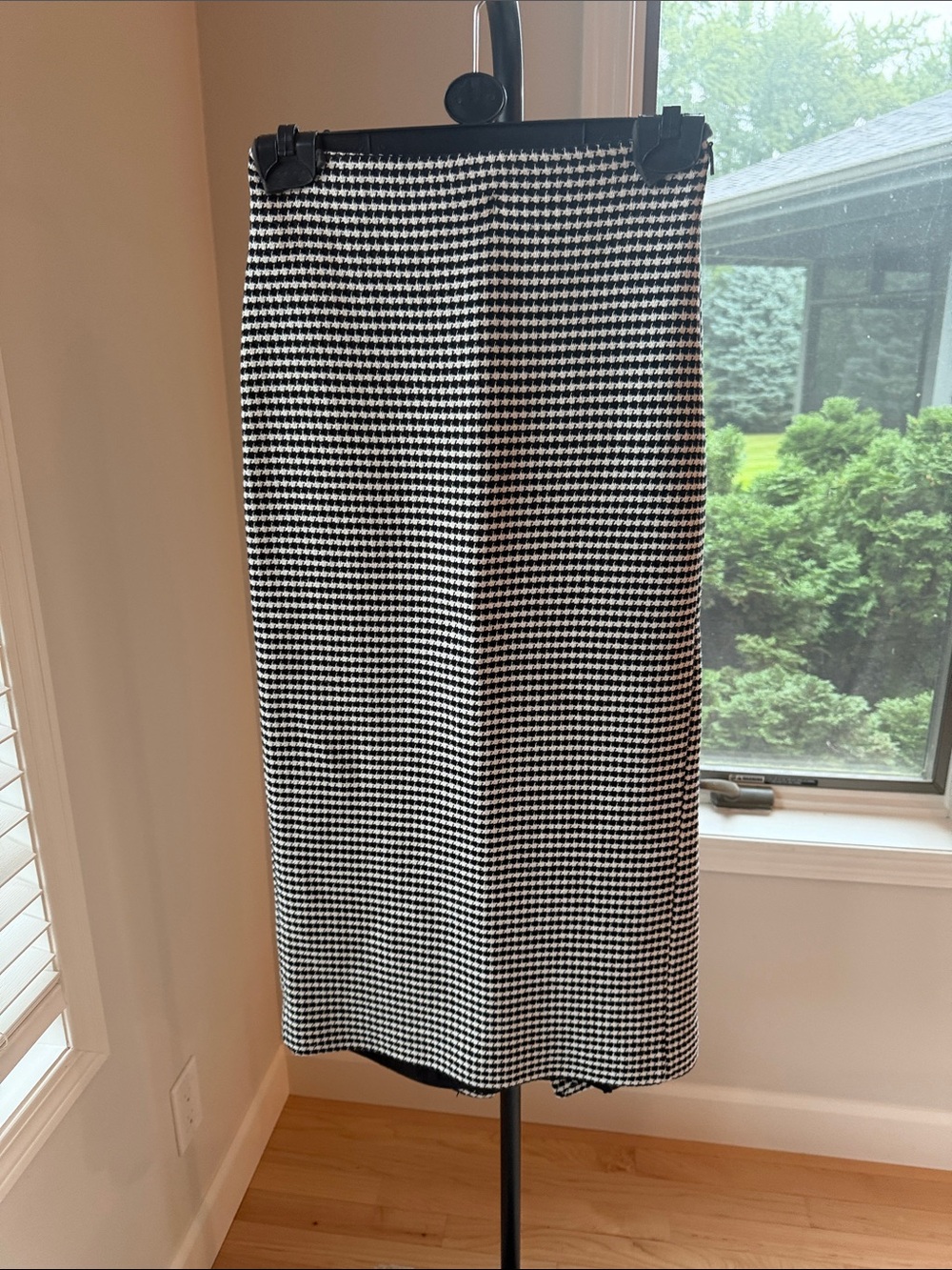 Mango Black and White Houndstooth Midi Skirt